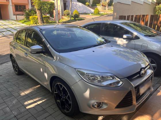 FORD FOCUS 2.0 TITANIUM 16V FLEX 4P POWERSHIFT FORD FOCUS 2.0 TITANIUM 16V FLEX 4P POWERSHIFT